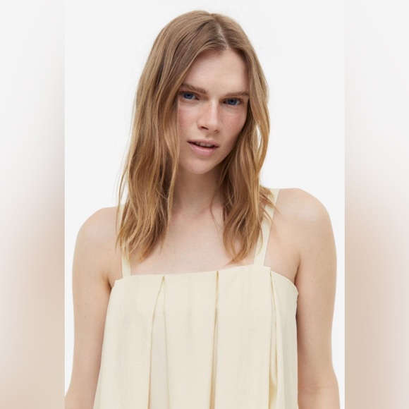 H&M Cream Pleated Maxi Dress Small - Picture 4 of 6